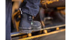 Muck Boots Chore Chelsea CSA Steel Toe Boots - Men's -Muck Boots opplanet muck boots chore chelsea csa steel toe boots mens black 9 ccst csa blk 090 av 5